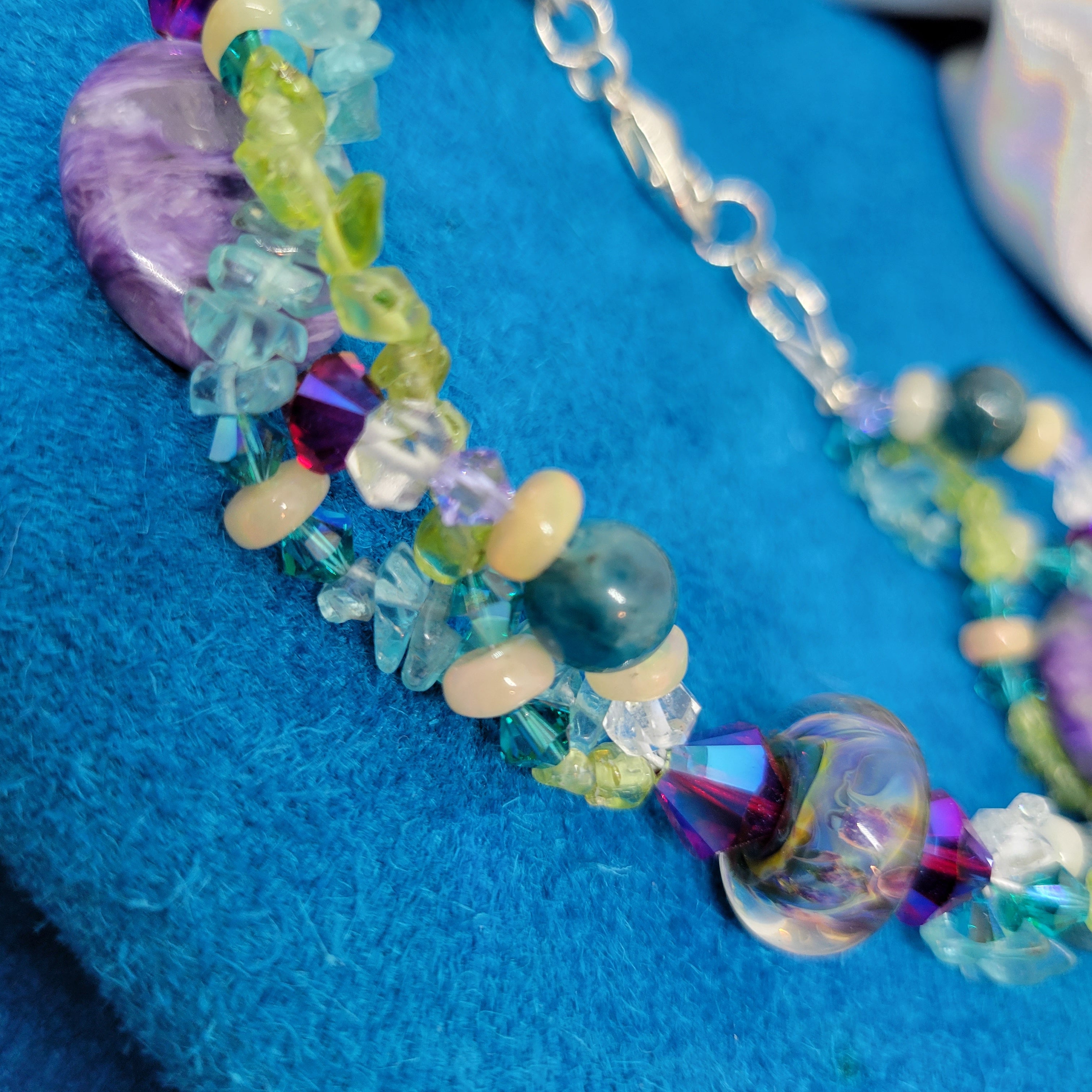 Amazon.com: ARTSY Crafts Glow in the Dark Glass Beads with Natural Gemstone  Beads Bracelet, Crystal Firefly Beads Blue Bracelet for Women Healing Love  Chakra Bracelets Spiritual Gifts (Lapis + Fireflies) : Handmade